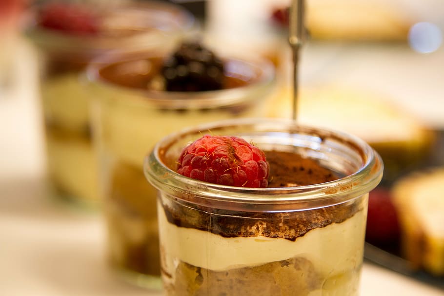 clear glass container, dessert, tiramisu, delicious, raspberry HD wallpaper