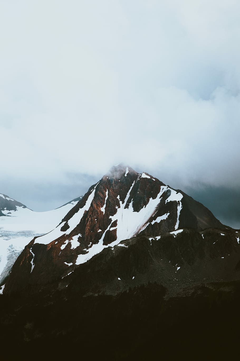 snow covered mountain under cloudy sky, snowy mountain peak, landscape HD wallpaper