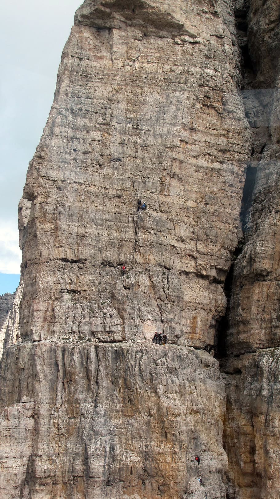 dolomites, climb, climber, dangerous, steep, mountains, rock walls HD wallpaper
