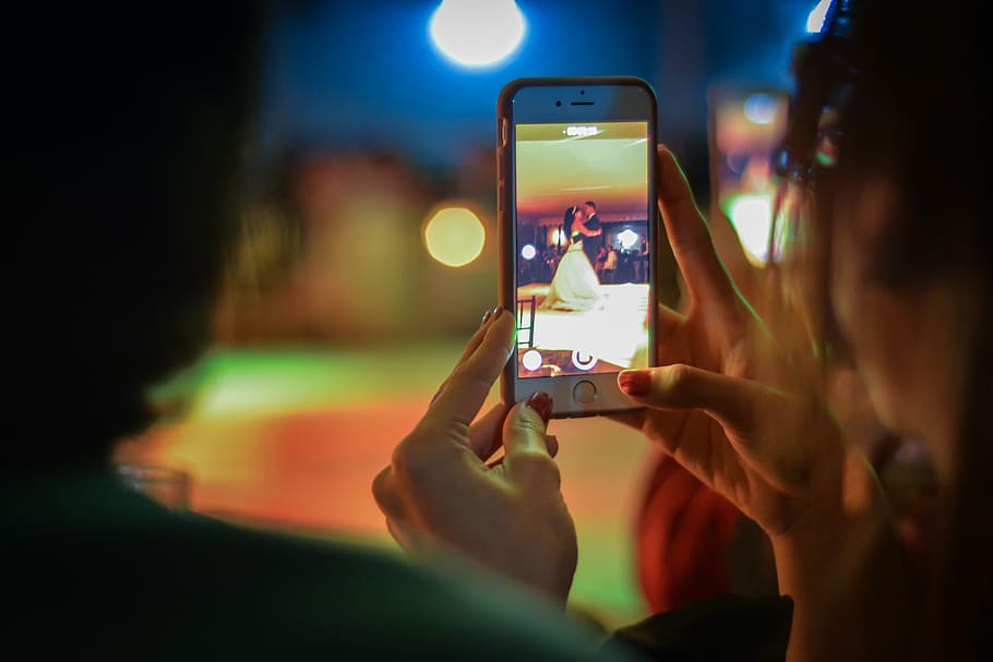 person taking picture of man and woman dancing on stage, mobile HD wallpaper