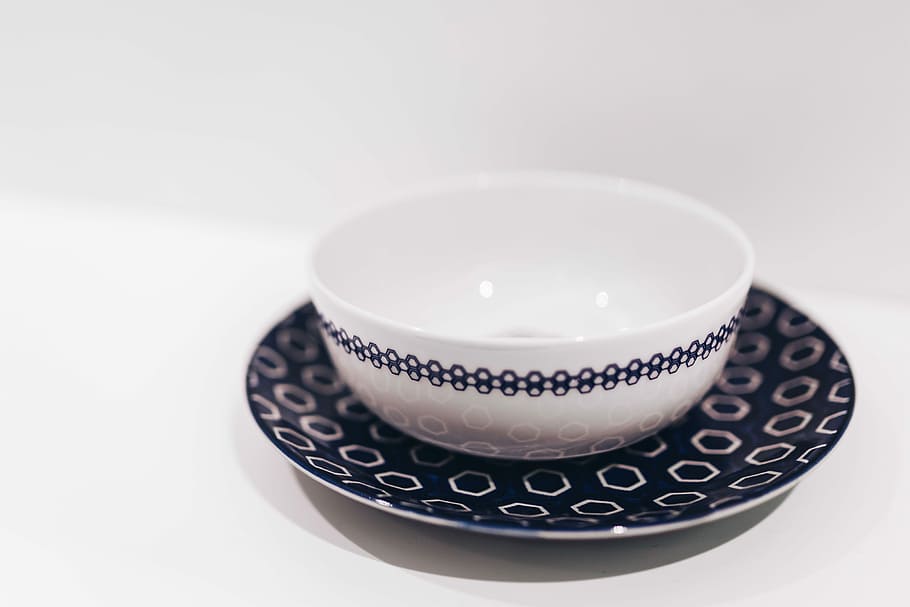 Collection of ceramic pottery, dishes, dishware, kitchenware HD wallpaper