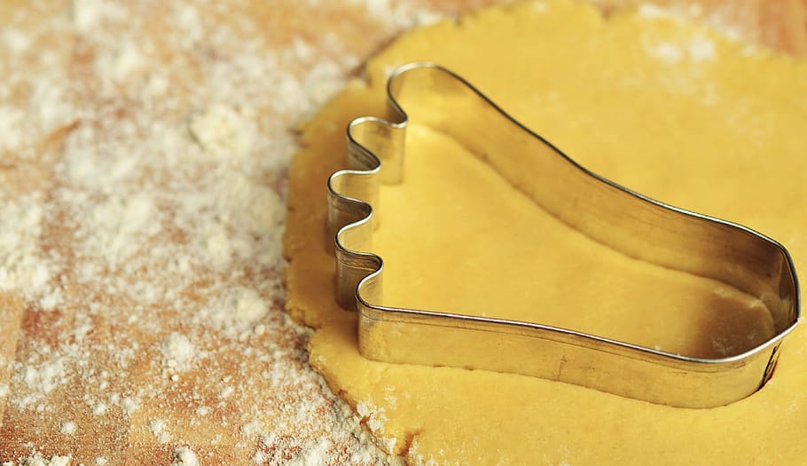 gray foot tray, dough, bake cookies, cookie cutter, confectionery products HD wallpaper