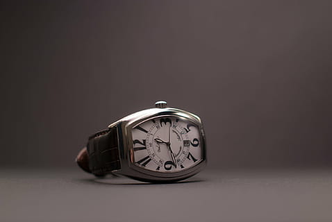 rectangular silver-colored analog watch reading 12:39, still HD wallpaper