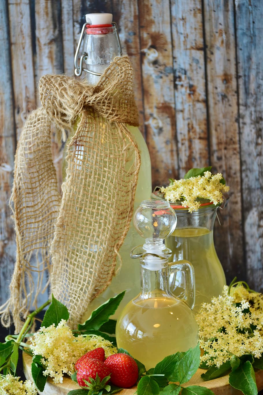 clear olive oil glass bottle, elder, syrup, lemon, holler, blossom HD wallpaper