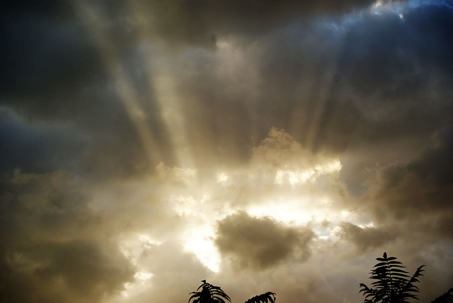 sun ray behind clouds, sky, lights, storm, grey, evening, summer HD wallpaper