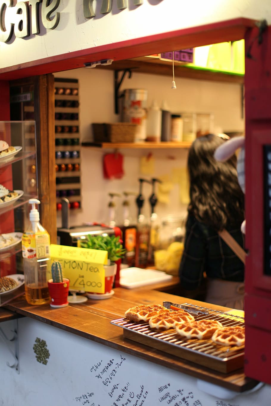 waffle, heyri, shop, food and drink, indoors, one person, retail HD wallpaper