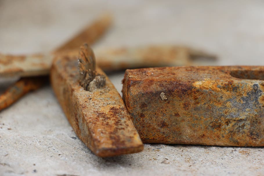 iron, rust, rusty, metal, old, items, hammer, hammer heads HD wallpaper