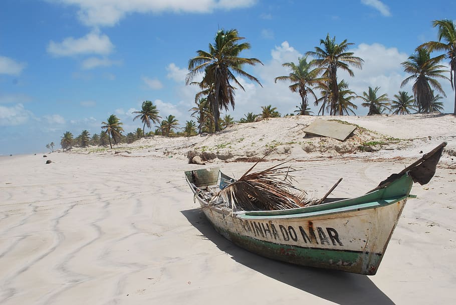 mangue-seco-bahia-boat-beach.jpg