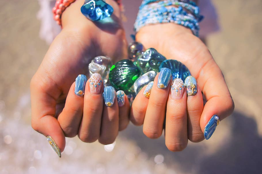 gemstones in womans hand, jewelry, human Hand, people, bracelet HD wallpaper