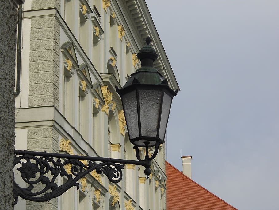 monk, bavaria, lamppost, germany, low angle view, building exterior HD wallpaper