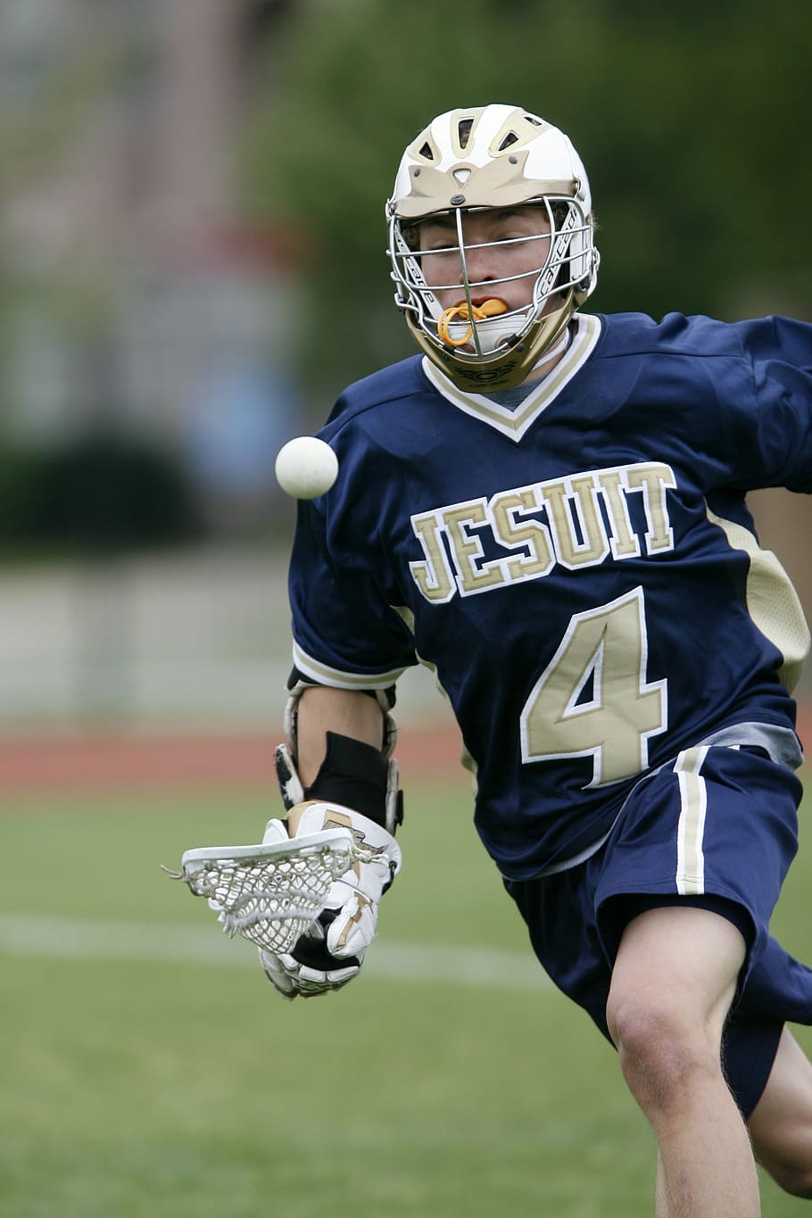 lacrosse, player, ball, action, focus, stick, sport, helmet HD wallpaper