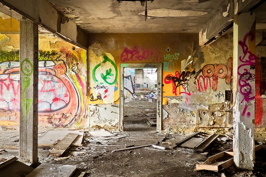 lost places, old, decay, ruin, railway depot, train, train hall HD wallpaper
