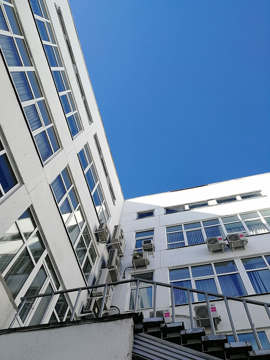 Good day, white concrete building, sky, blue, glass, shadow, architecture HD wallpaper