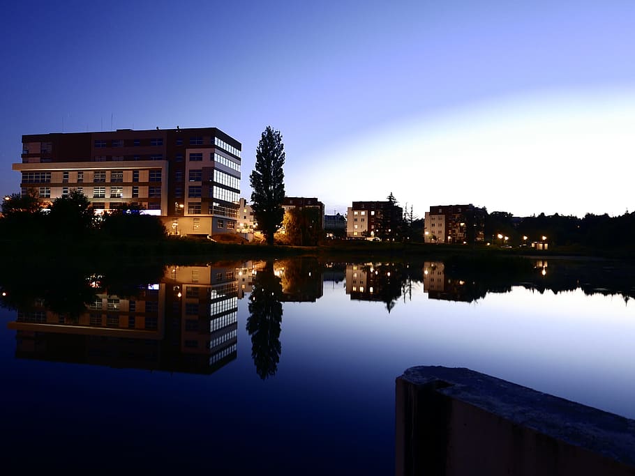calm water, mirror image, osiedle, buildings, agglomeration, HD wallpaper