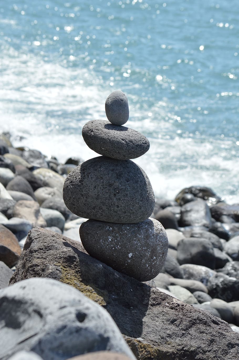 steinmann, stone, tower, sea, nature, la reptiles, rock, beach HD wallpaper