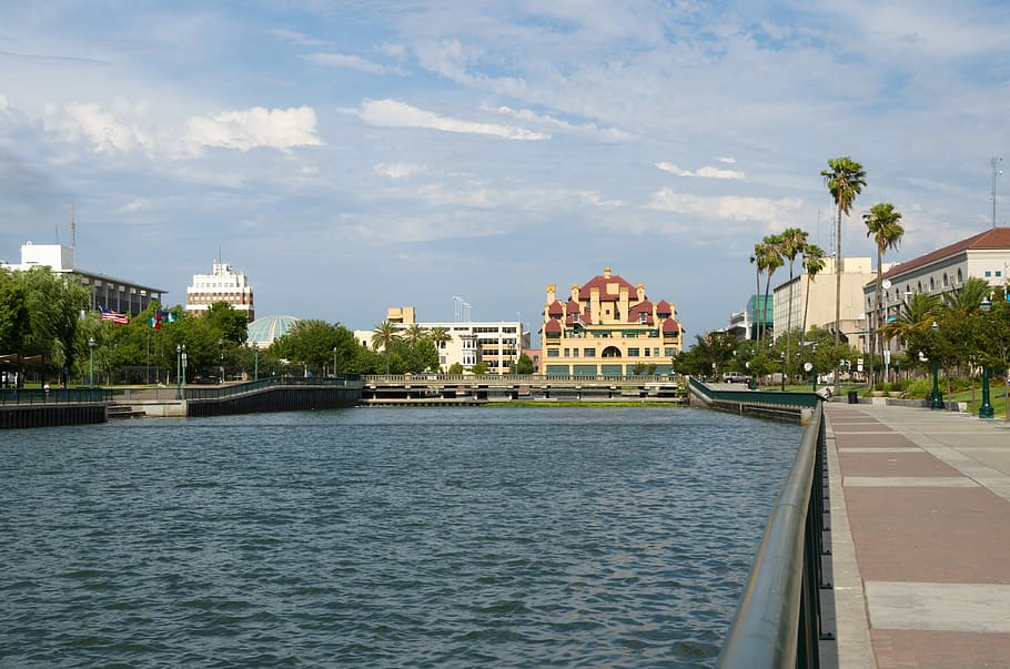 Downtown Stockton's waterfront in June 2013 in Stockton, California, HD wallpaper
