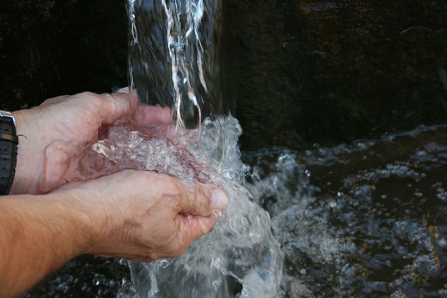 person's hands on flowing water, Fill, Cold, full, fluent in over