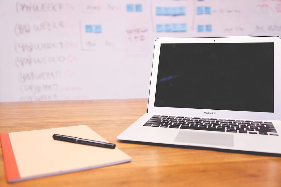 apple, desk, laptop, pen, computer, macbook air, mockup, notes HD wallpaper