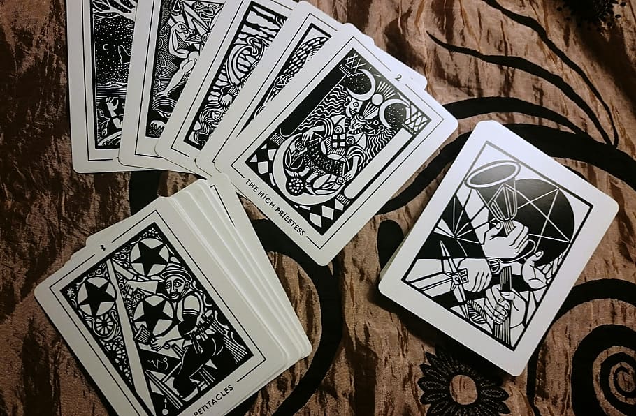 Predictions By Tarot Card Reading