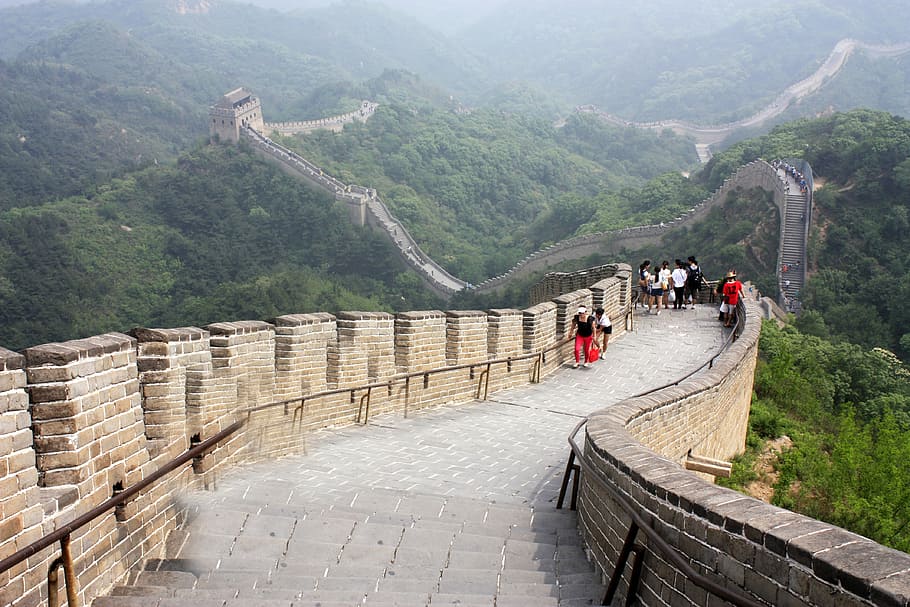 people walking on Great Wall of China, the great wall, great wall ruins, HD wallpaper