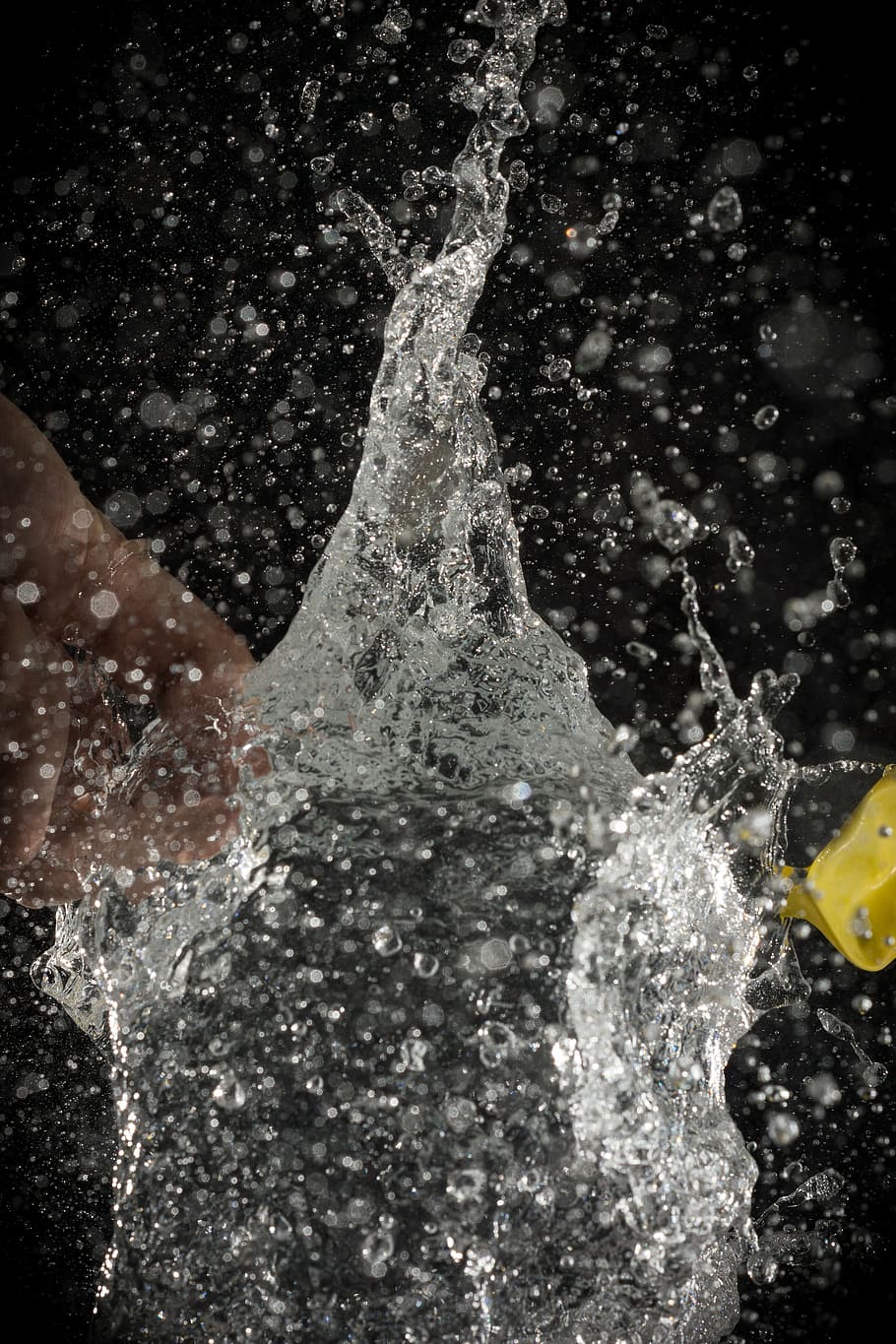 splash, baloon, water, explosion, blow up, inject, motion, splashing HD wallpaper