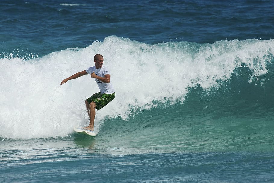 surfer, surfboard, surfing, wave, water, ocean, hawaii, young HD wallpaper