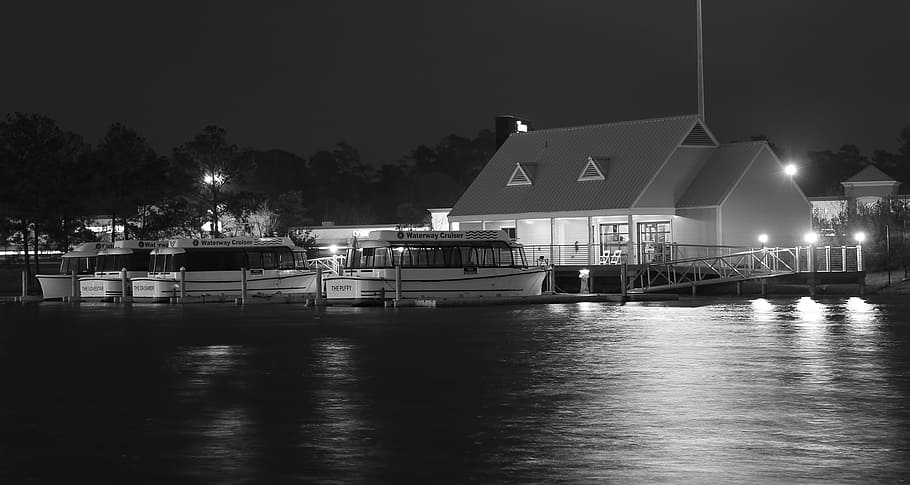 boats, water, night, illuminated, building exterior, architecture HD wallpaper