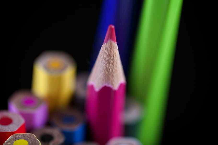 selective focus photo of pink color pencil, Macro, Pictures HD wallpaper