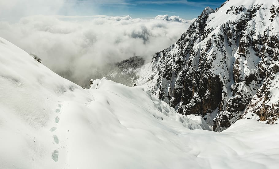 Snowy mountain, snow-covered mountains and field under blue clear sky during daytime HD wallpaper