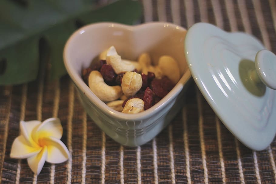 white ceramic heart shape bowl with beans inside, food, dessert HD wallpaper