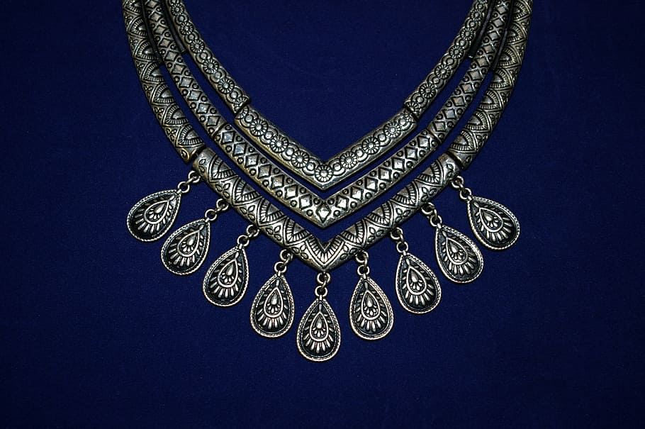 photo of silver-colored 3-layered bib necklace, jewellery, fashion jewelry