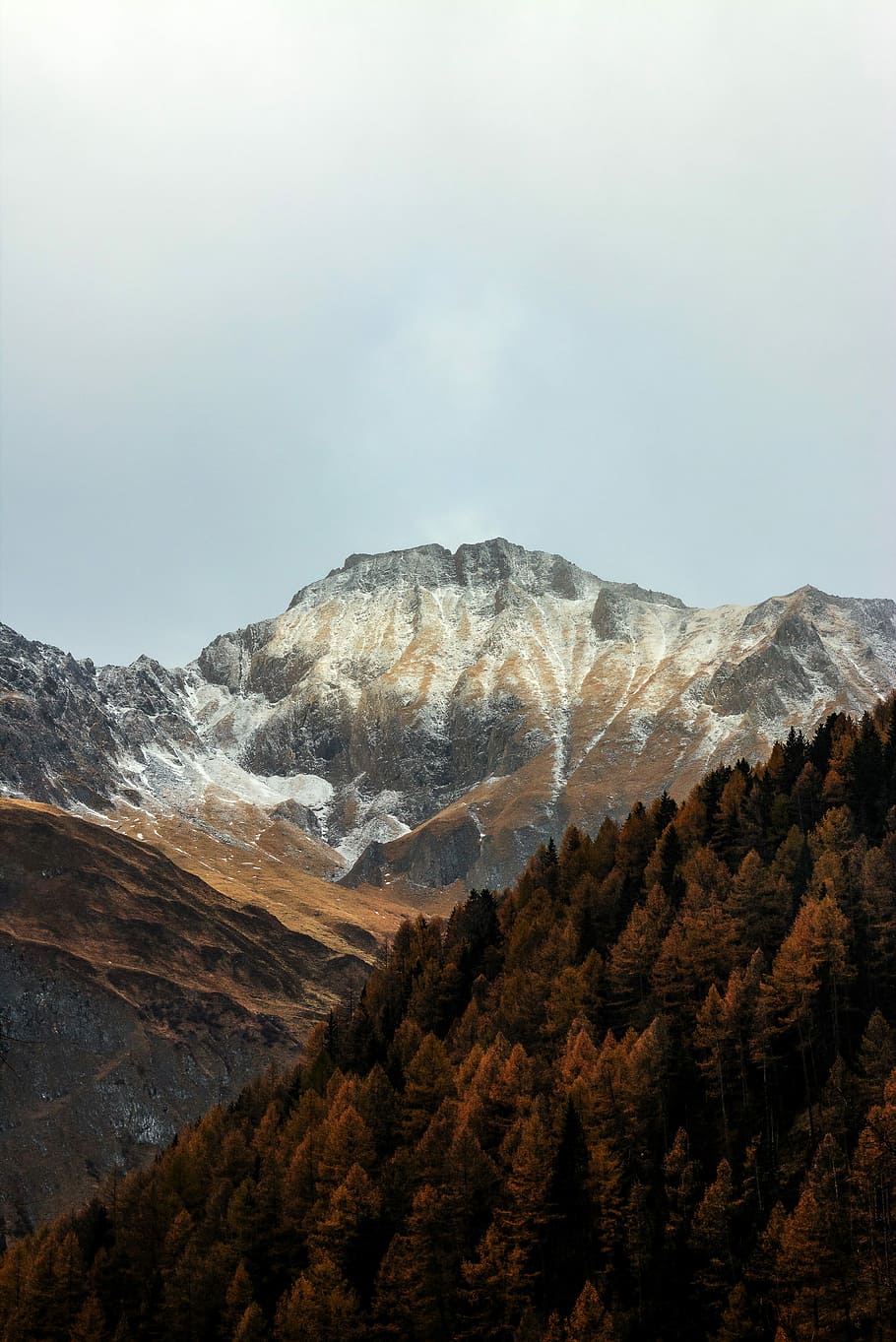 aerial shot of mountains, photo of gray and brown mountain range under clear sky HD wallpaper