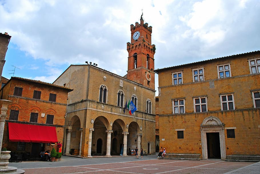 pienza, square pious pope ii, tuscany, siena, italy, architecture