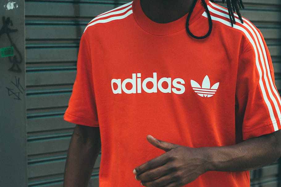 man wearing red and white adidas crew-neck T-shirt, man wearing red Adidas crew-neck t-shirt, HD wallpaper