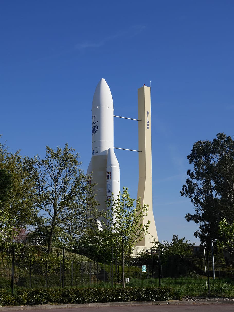 white and beige space shuttle statue, Rocket, Background, Model HD wallpaper