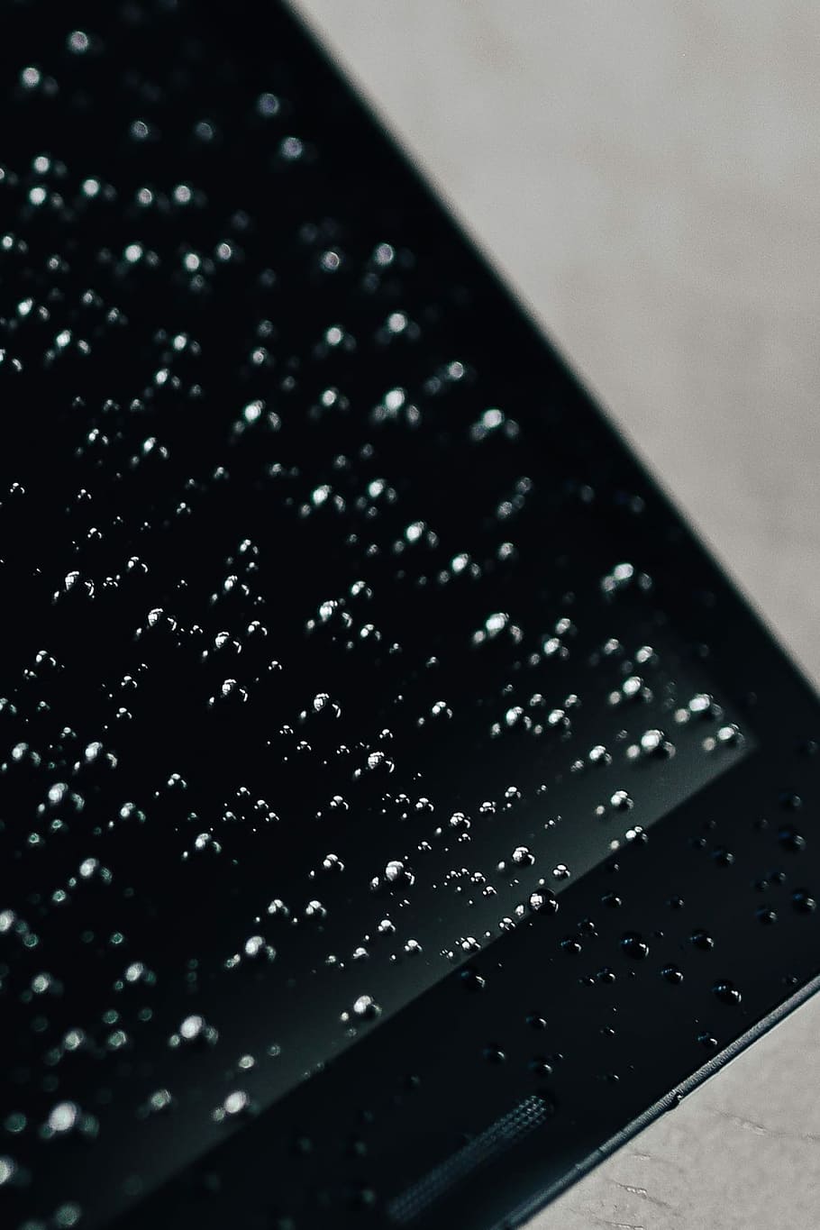 Wet black tablet, rain, raindrop, dew, close-up, technology, backgrounds HD wallpaper