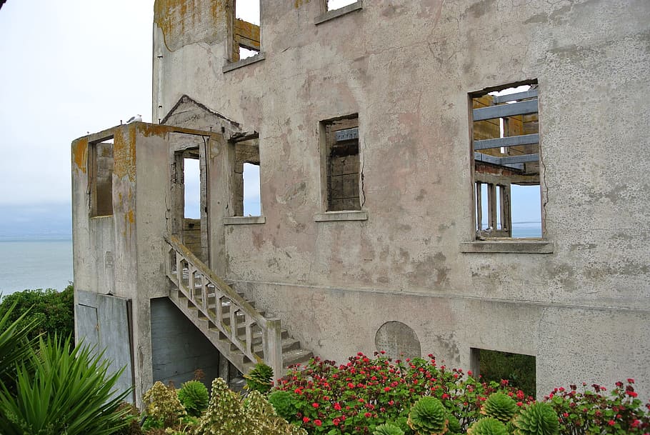 Ruin, Lapsed, Building, Alcatraz, leave, old, atmosphere, old building HD wallpaper