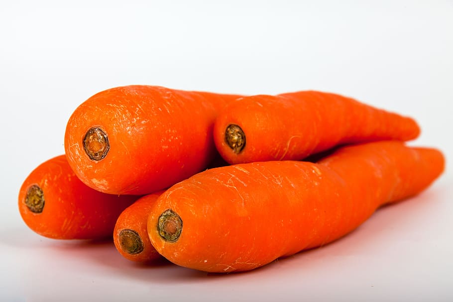 orange-carrots-white-close-up.jpg