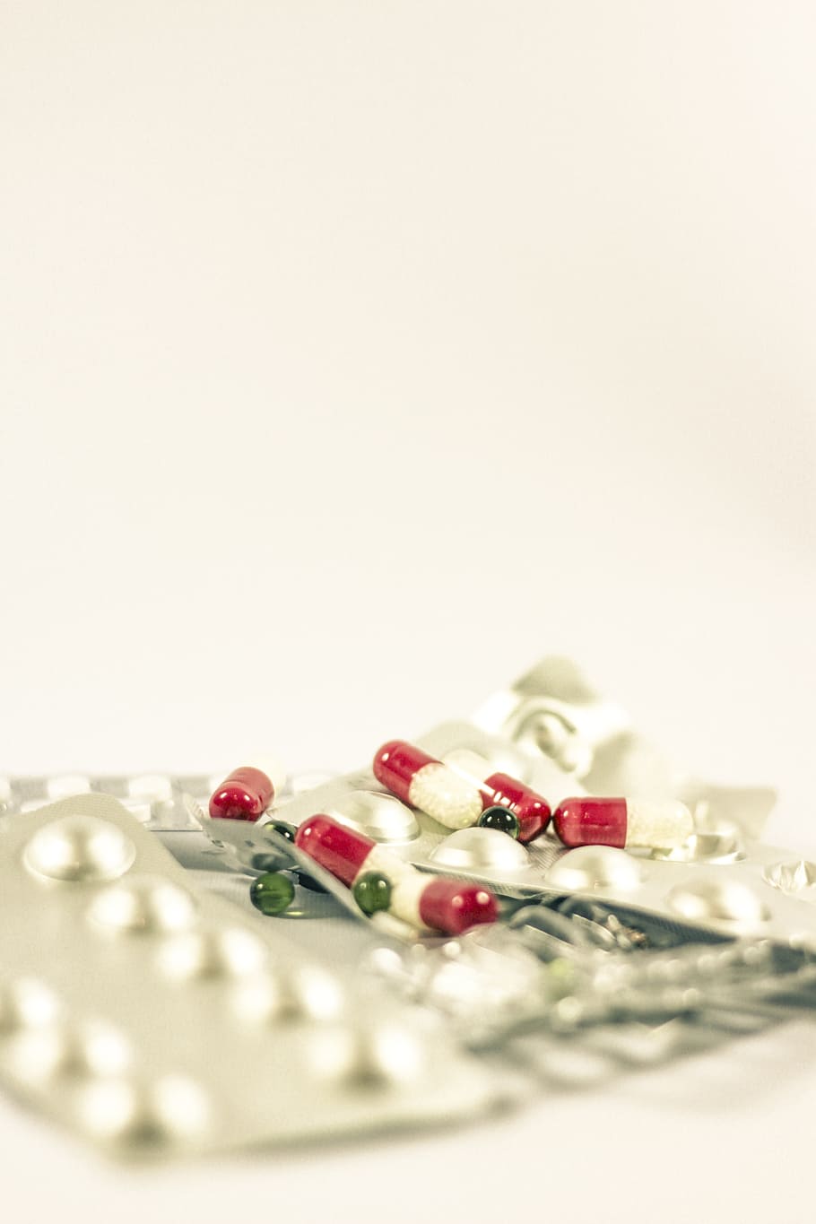 cure, drug, cold, dose, the disease, pharmacy, pharmacologist HD wallpaper