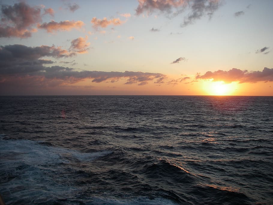 sunset, ocean, sea, calm, sky, clouds, scattered, dusk, glow HD wallpaper