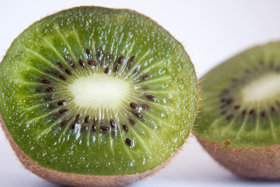 kiwi, fruit, cut, healthy, food, fresh, juicy, tropical, green HD wallpaper