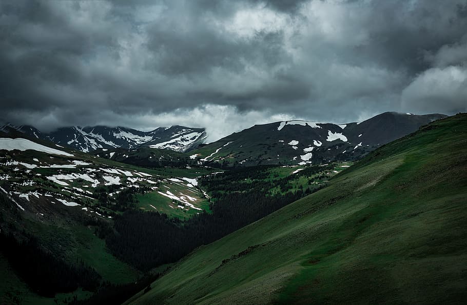 cloudy sky on top of mountains, snow covered mountain, green HD wallpaper