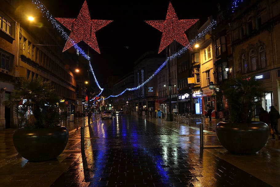 street with lights turned on at nighttime, high street, cardiff, HD wallpaper