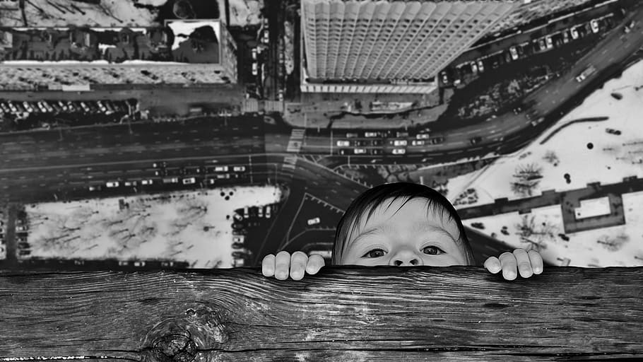 child, window sill, depend, dangerous, houses gorge, deep, road HD wallpaper