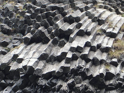 basalt, basalt column, columnar basalt, cascade du ray pic HD wallpaper
