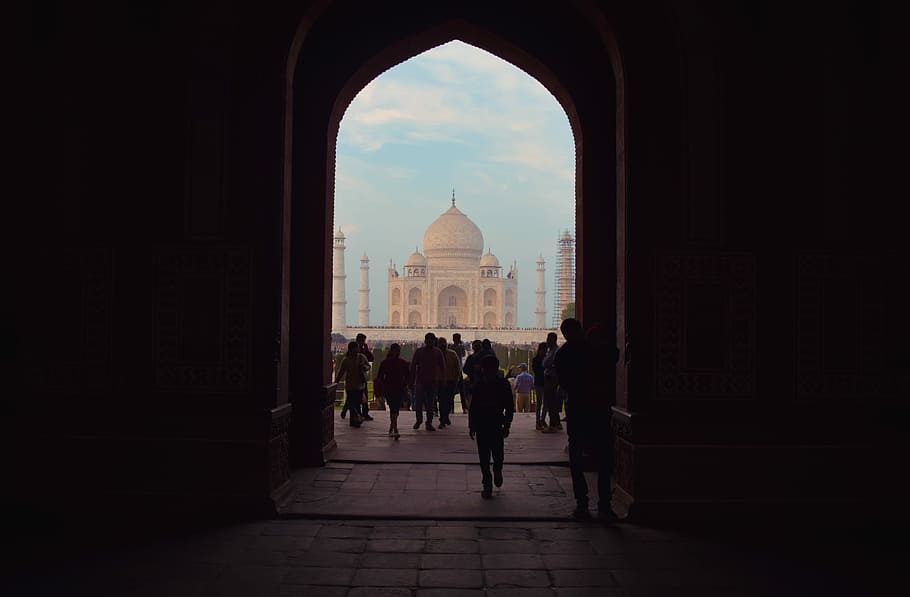 people standing near Taj Mahal, photography of crowd of people in Taj Mahal Indi