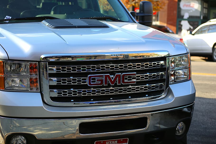 gmc-car-truck-chrome.jpg