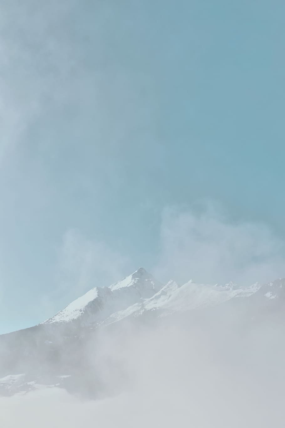 ice-capped mountain under blue sky, hill covered by snow under white clouds and blue sky HD wallpaper