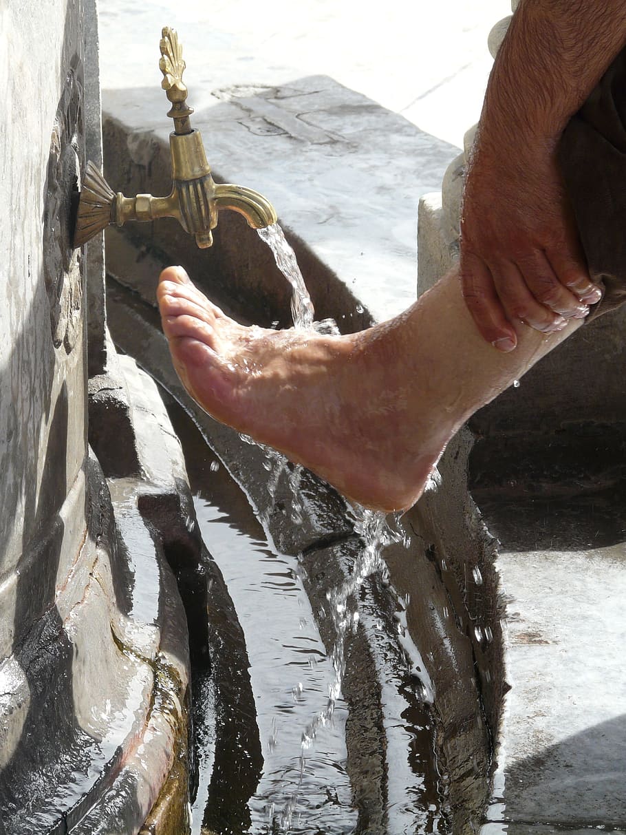 person washing his foot, Ritual, Foot Care, Washing Feet, islam, HD wallpaper