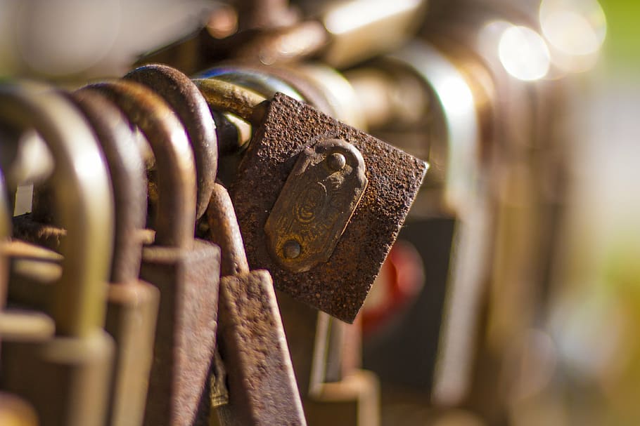 lock, padlock, love, relationship, old, symbol, loyalty, romance HD wallpaper